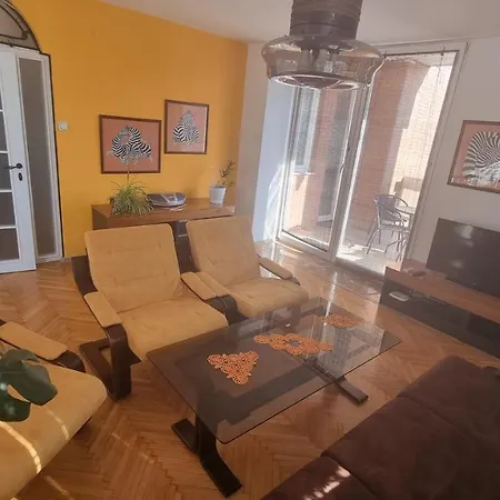Risto Apartment *